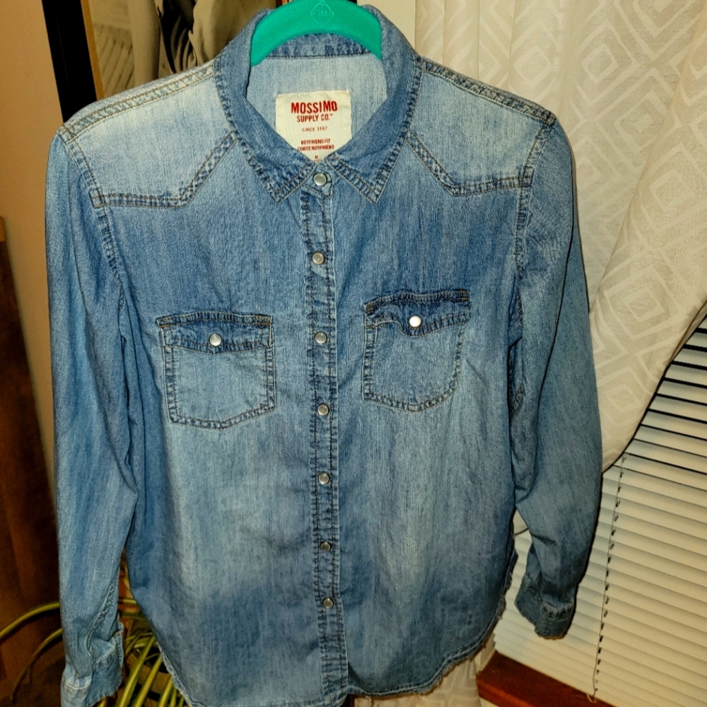 Mossimo Denim/Chambray Shirt